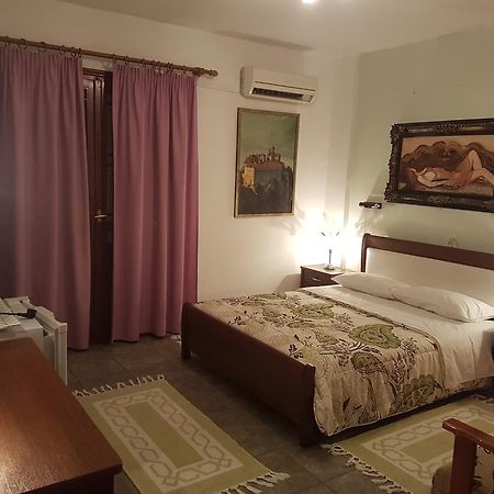 Sofia Rooms كالامباكا المظهر الخارجي الصورة