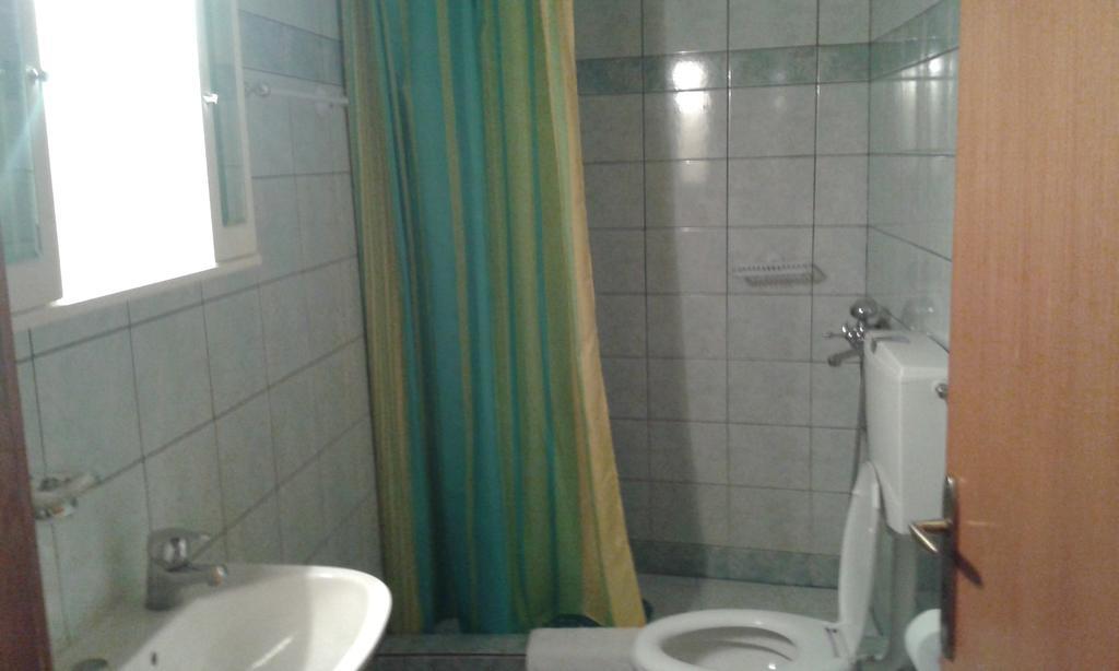 Sofia Rooms كالامباكا الغرفة الصورة