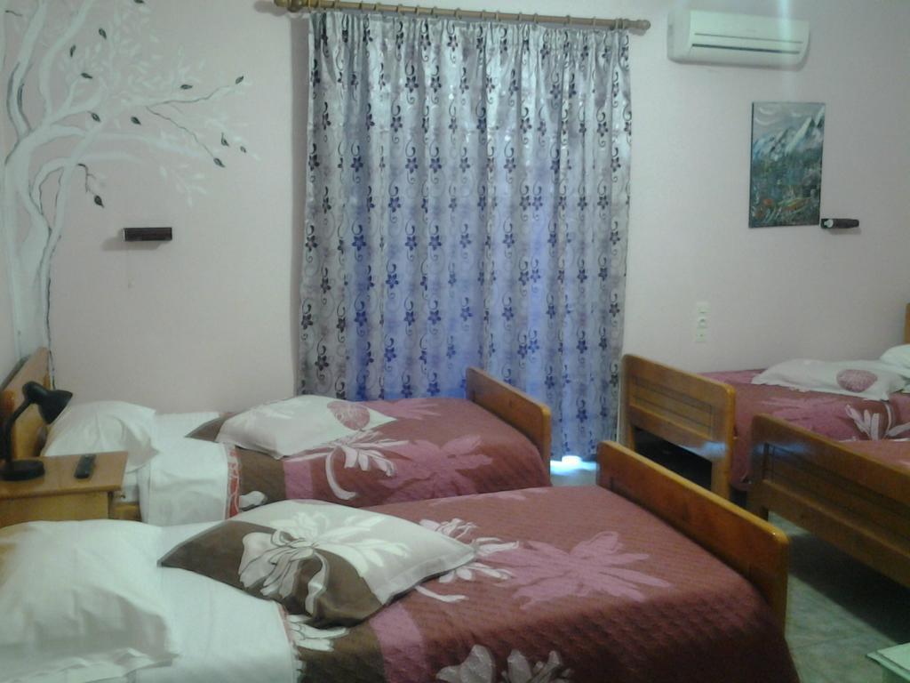 Sofia Rooms كالامباكا المظهر الخارجي الصورة