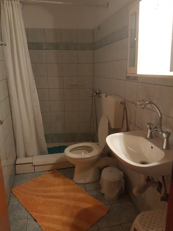 Sofia Rooms كالامباكا المظهر الخارجي الصورة